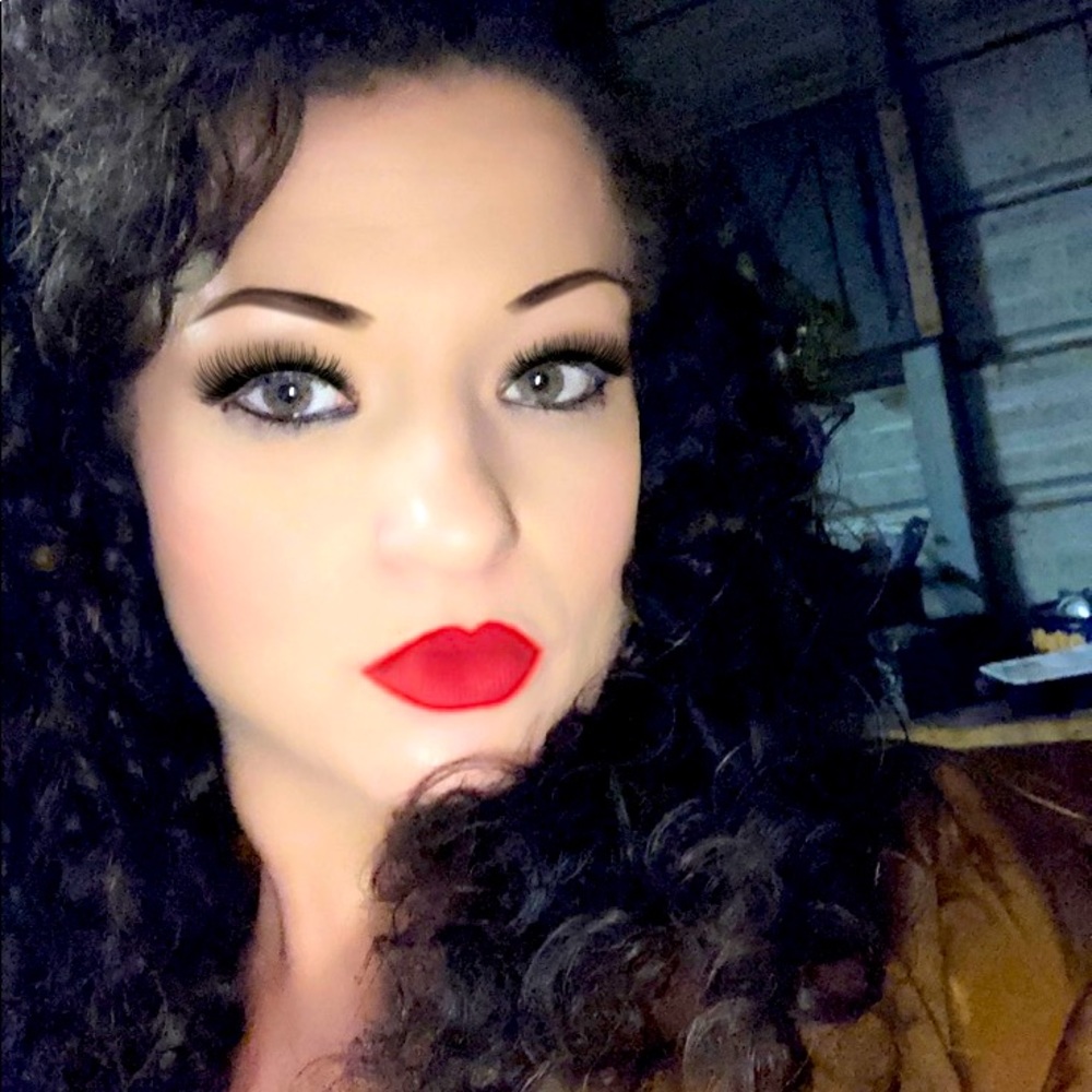 Meet your Posher, Megan